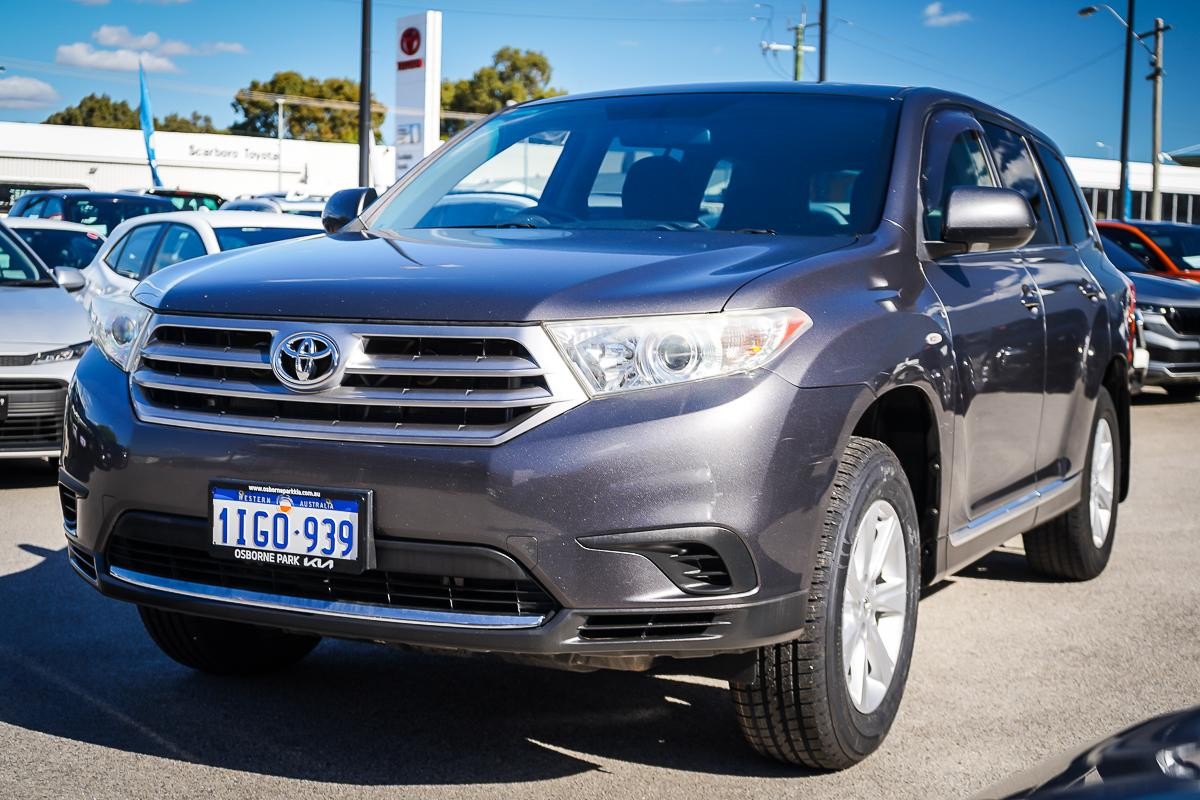 Toyota Kluger image 4
