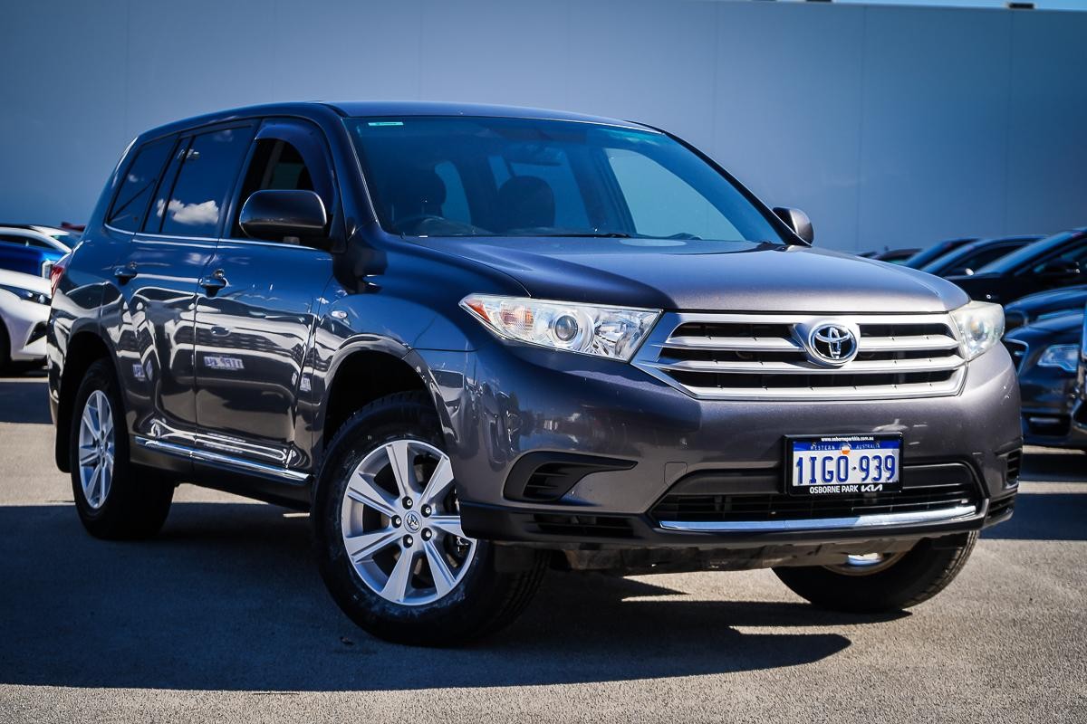 Toyota Kluger image 1