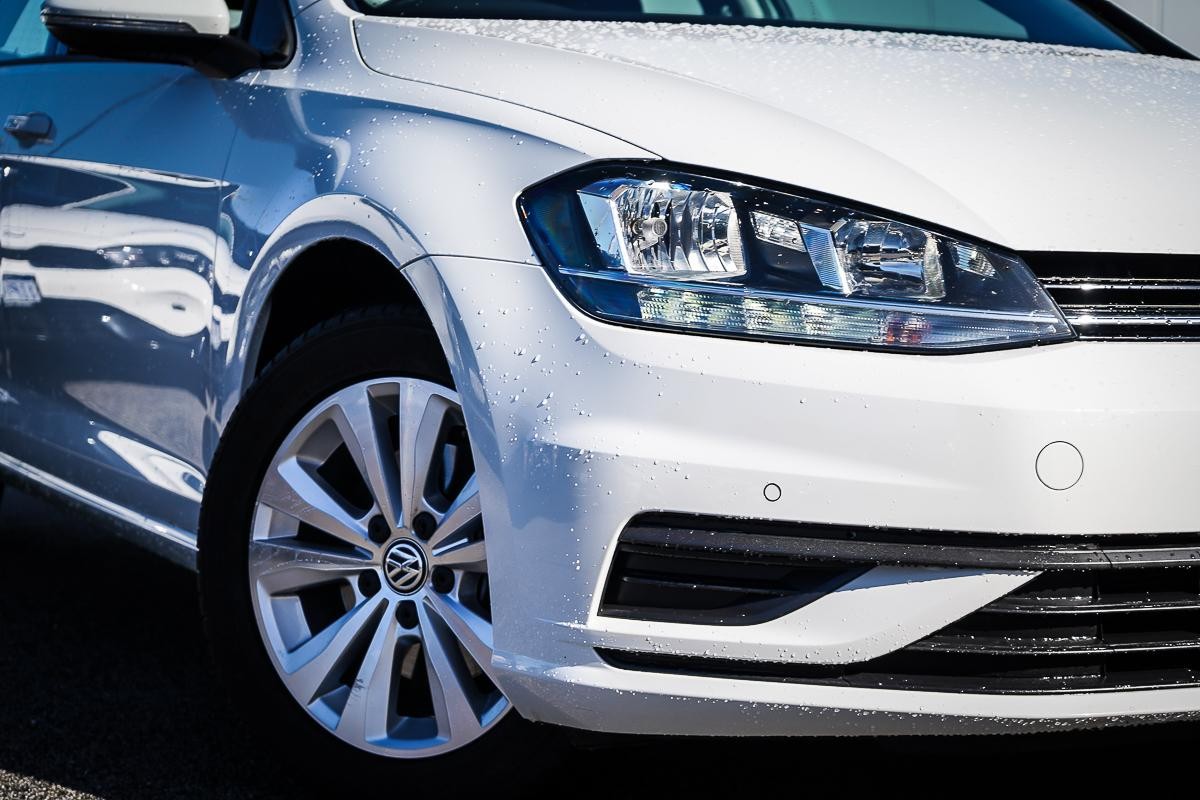 Volkswagen Golf image 2
