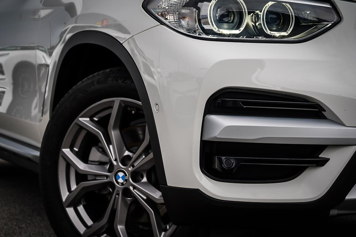 BMW X3 image 2