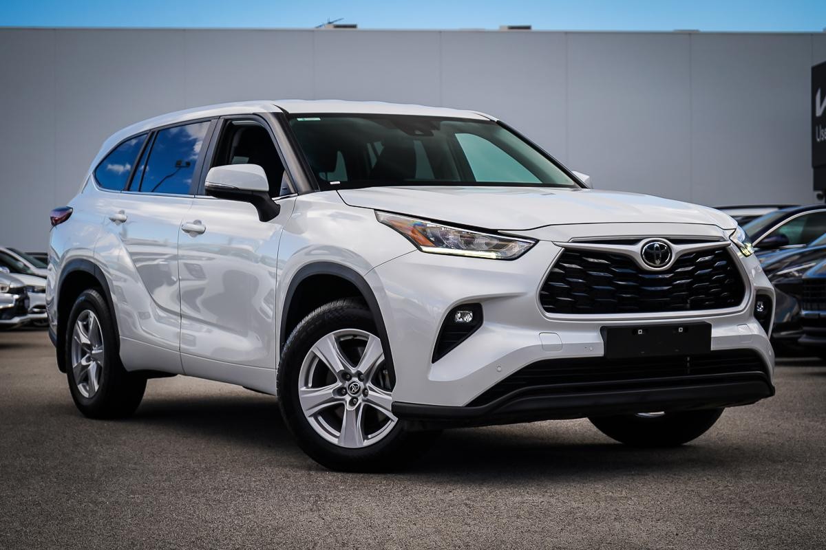 Toyota Kluger image 1