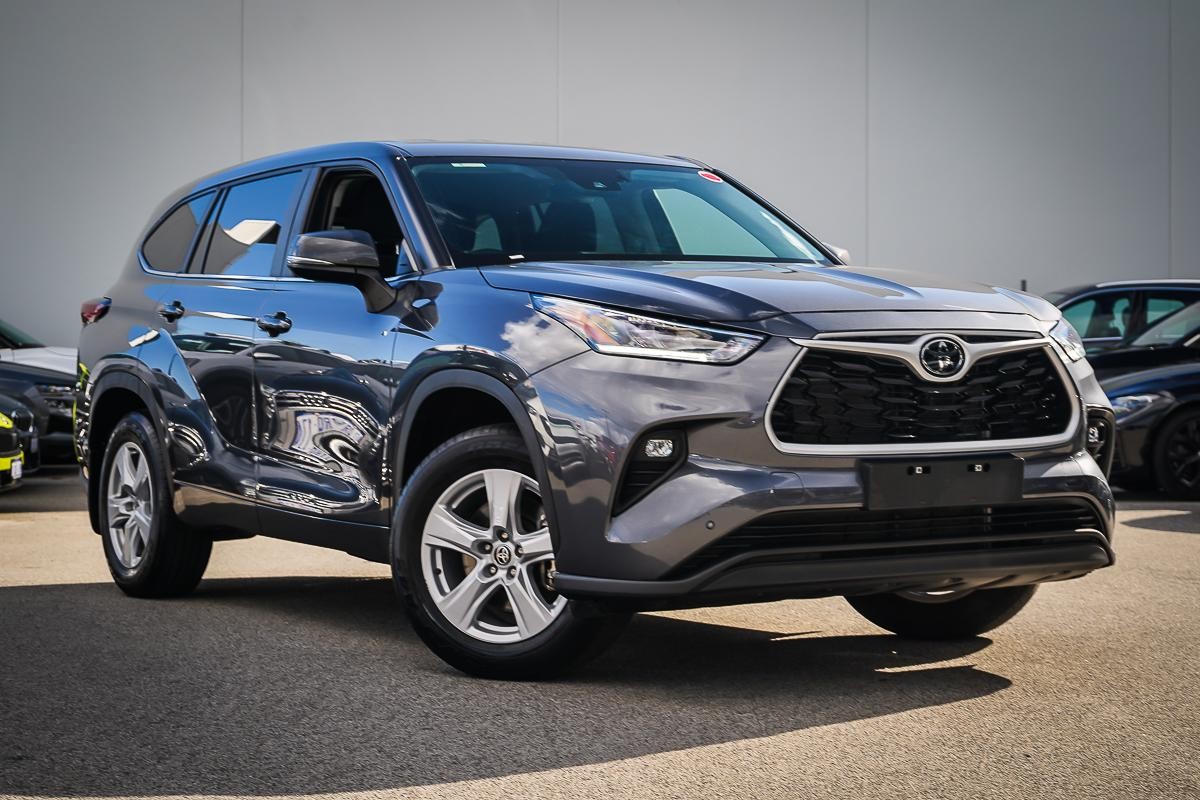 Toyota Kluger image 1