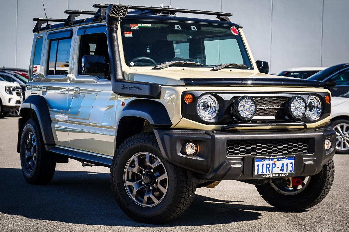 Suzuki Jimny image 1