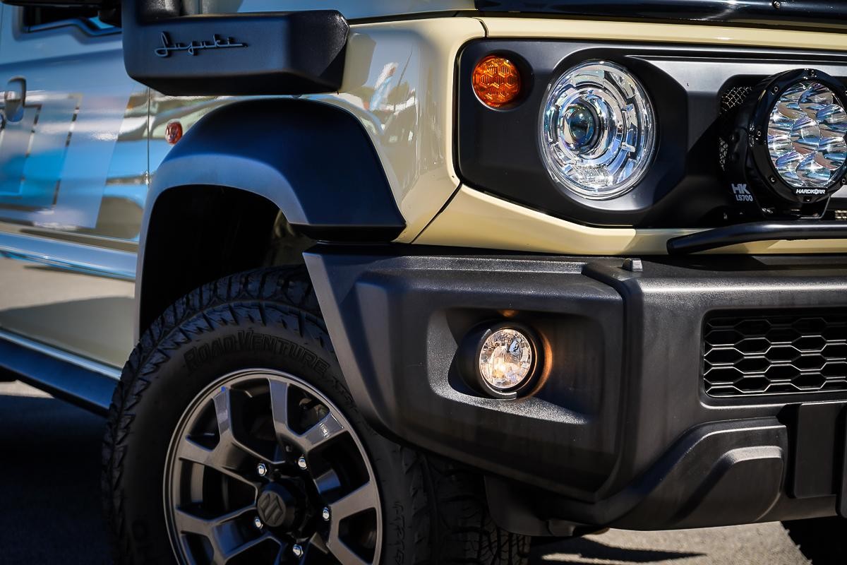 Suzuki Jimny image 2