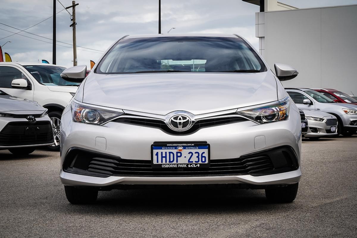 Toyota Corolla image 3