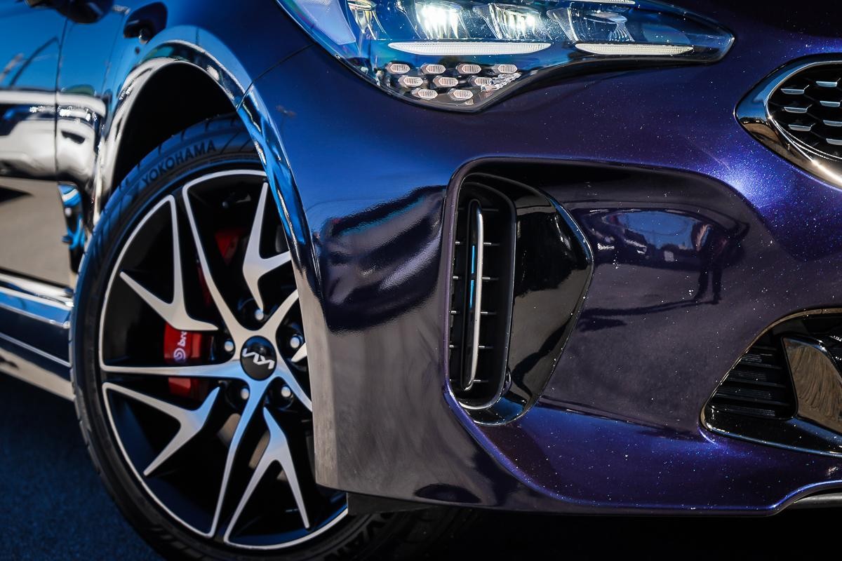 Kia Stinger image 2