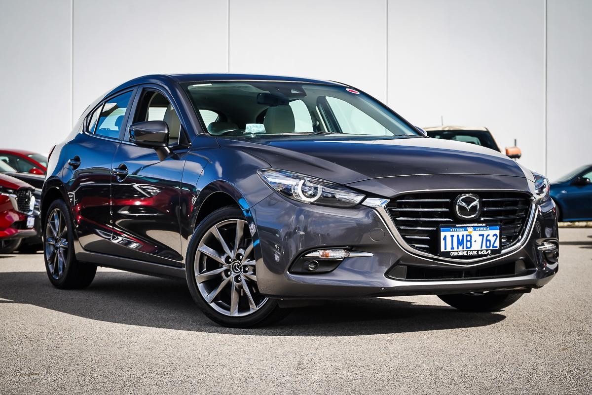 Mazda 3 image 1
