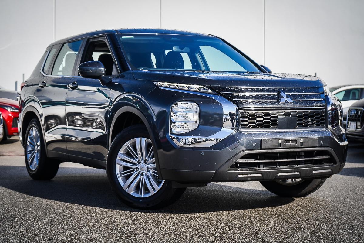 Mitsubishi Outlander image 1