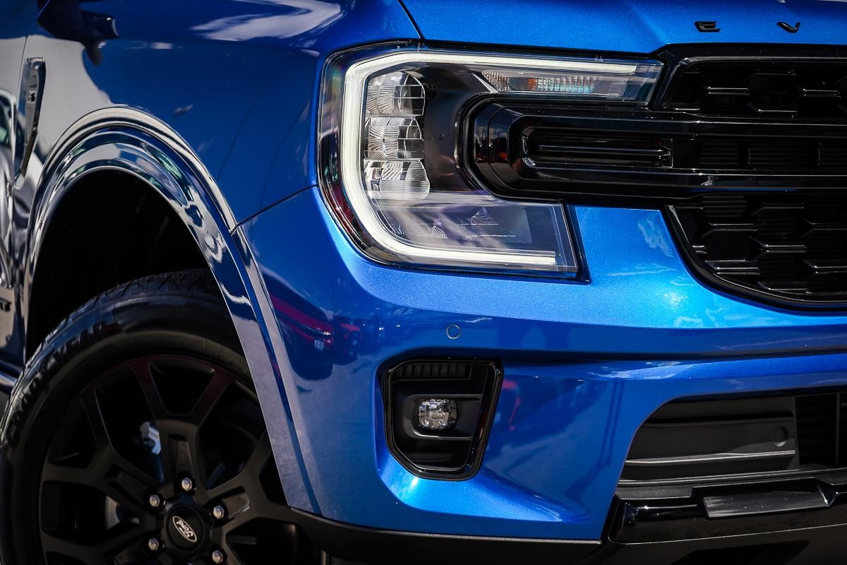 Ford Everest image 2