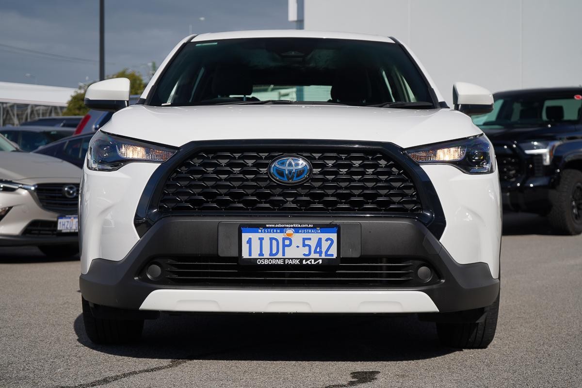 Toyota Corolla Cross image 3