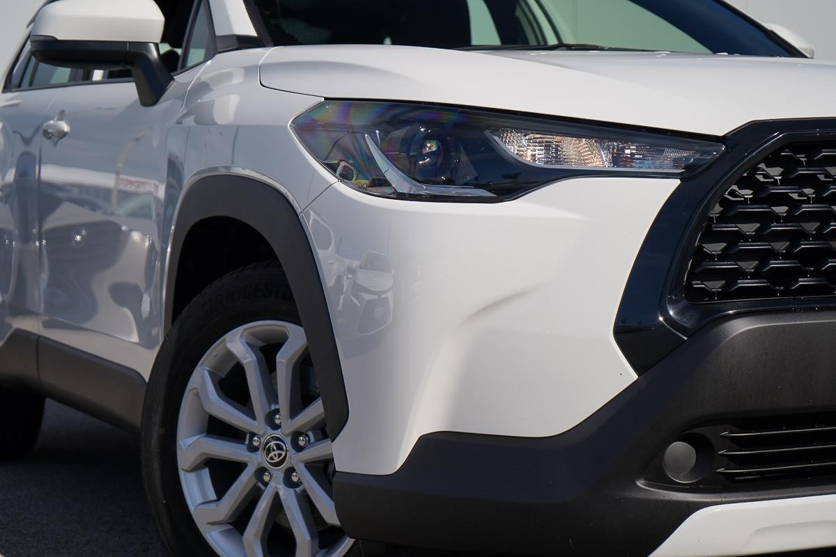 Toyota Corolla Cross image 2