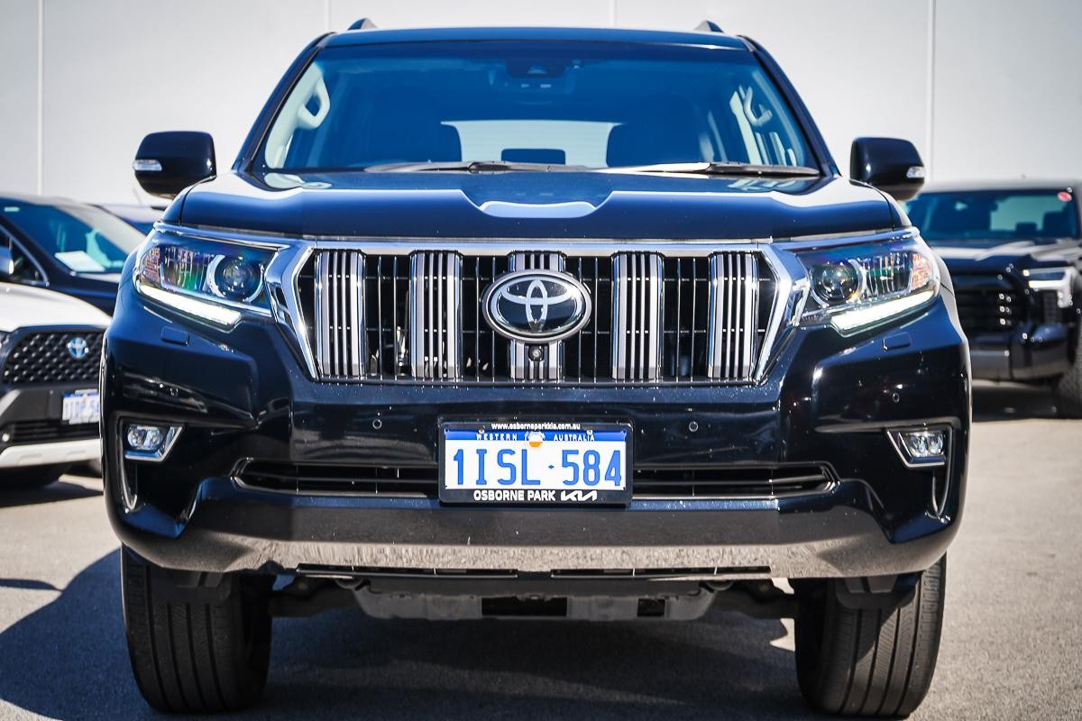 Toyota Landcruiser Prado image 3