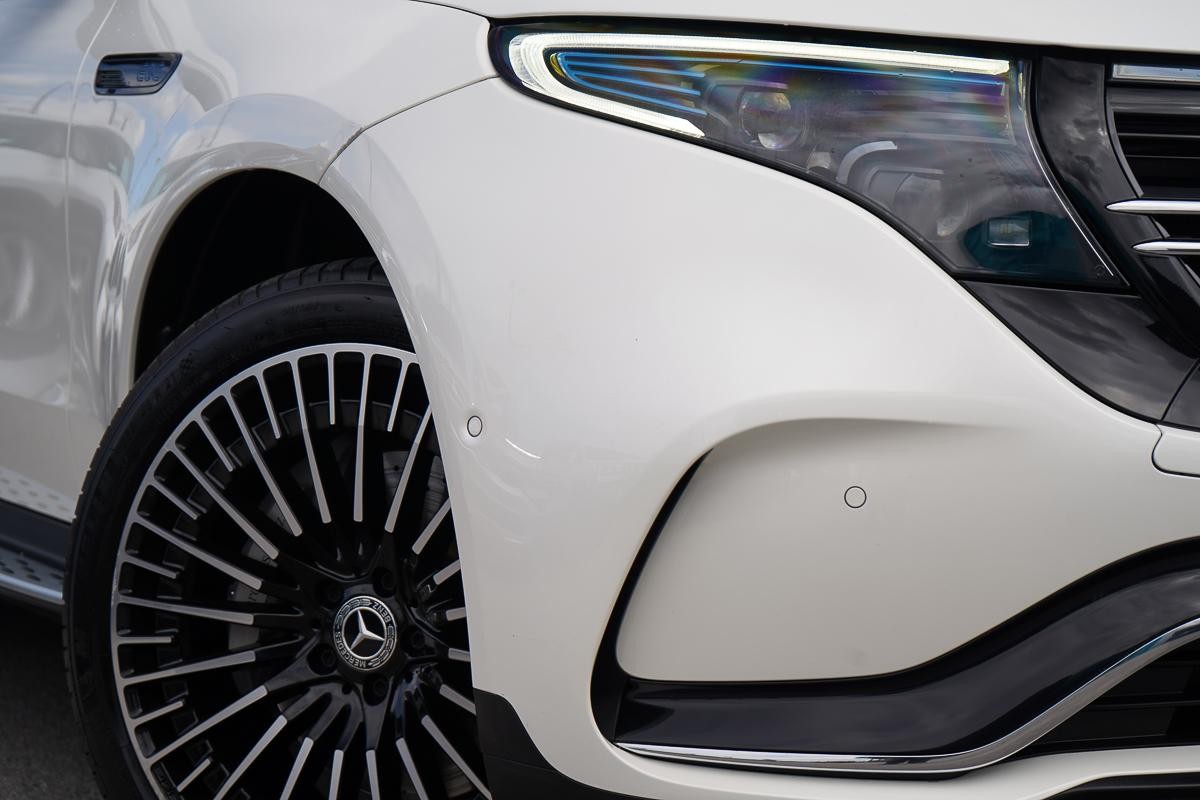 Mercedes Benz Eqc image 2