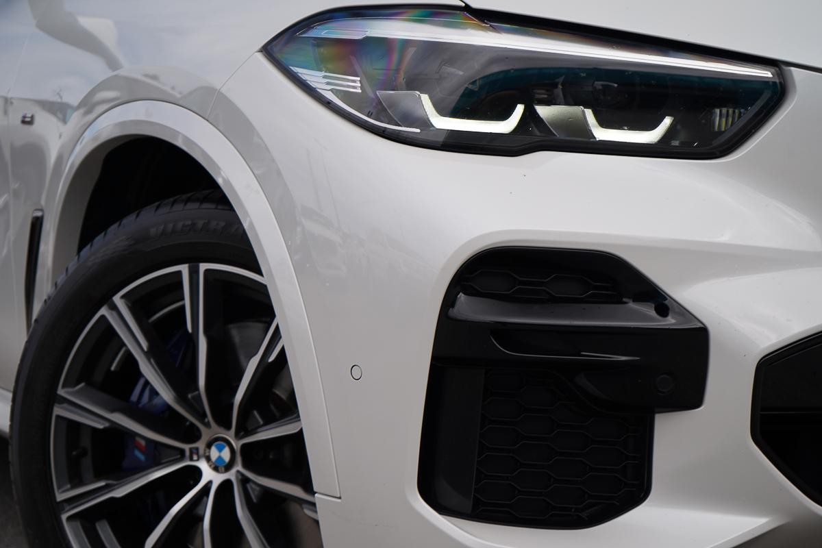 BMW X5 image 2