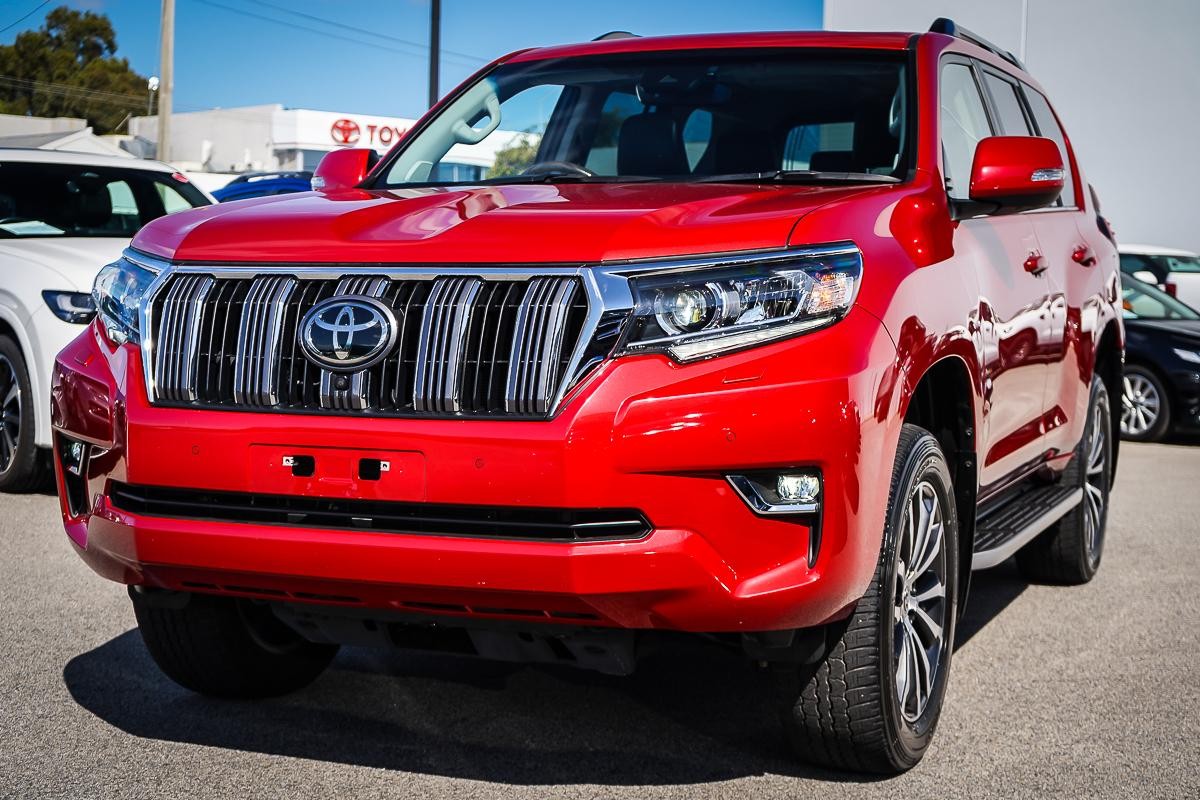 Toyota Landcruiser Prado image 4