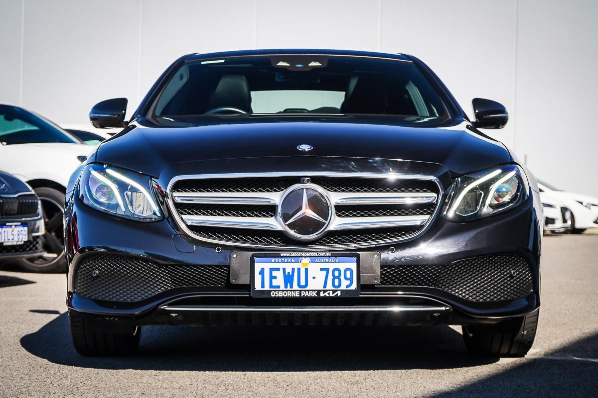 Mercedes Benz E-class image 3
