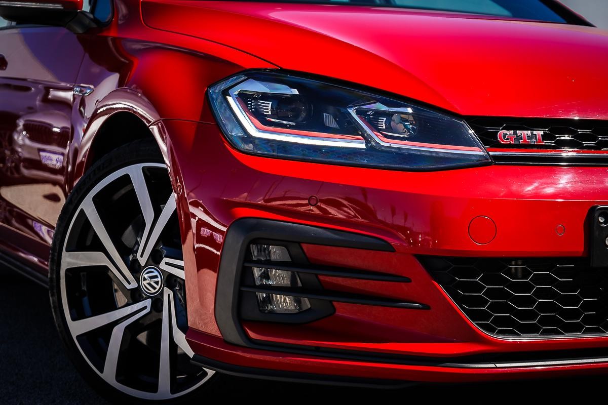 Volkswagen Golf image 2