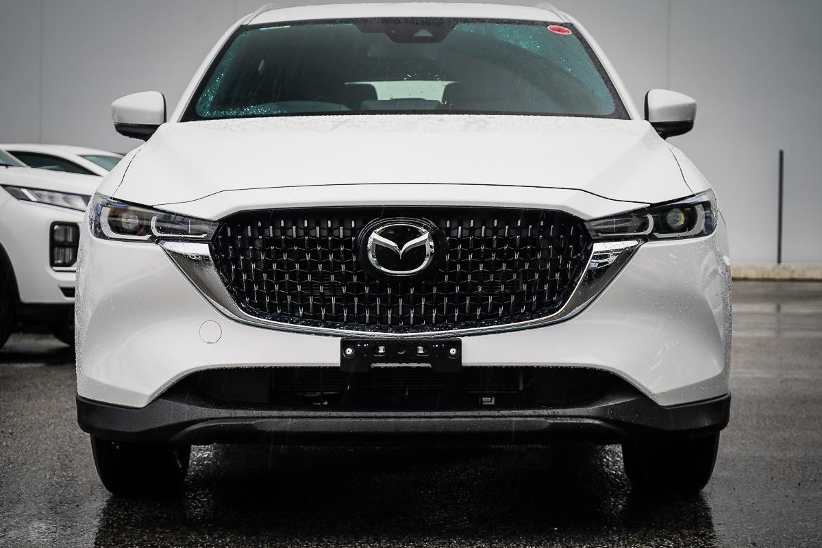 Mazda Cx-8 image 3