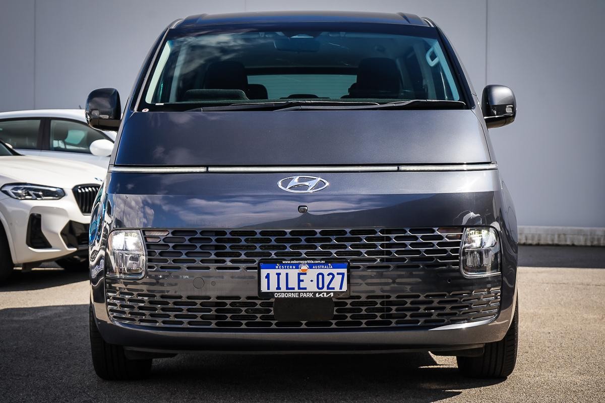Hyundai Staria image 3