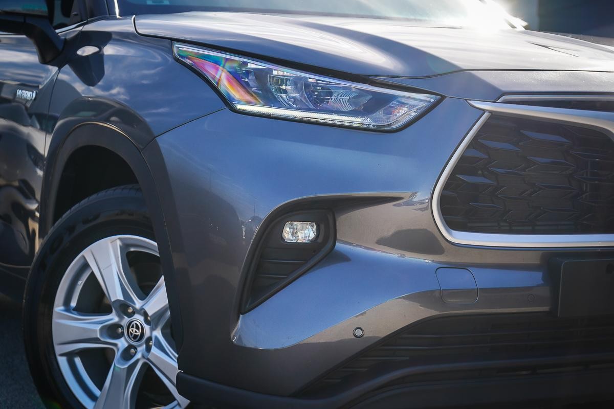 Toyota Kluger image 2