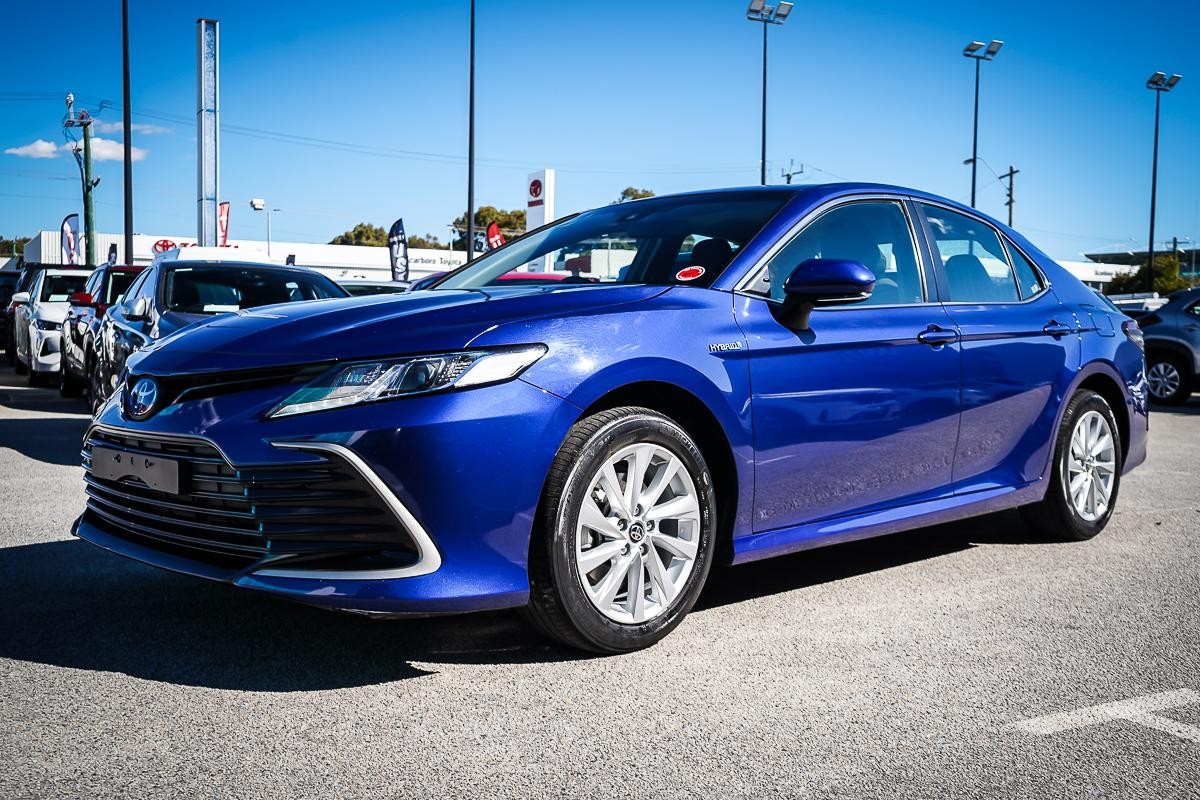 Toyota Camry image 4