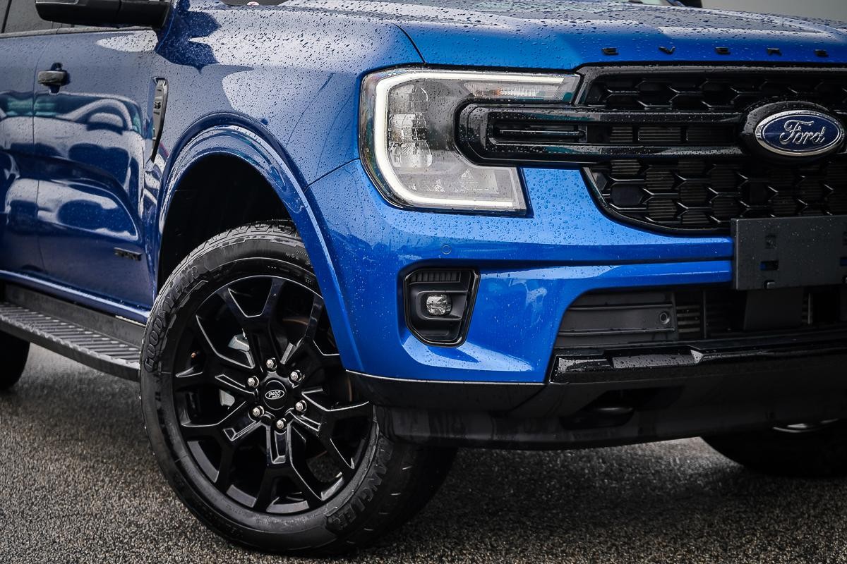 Ford Everest image 2