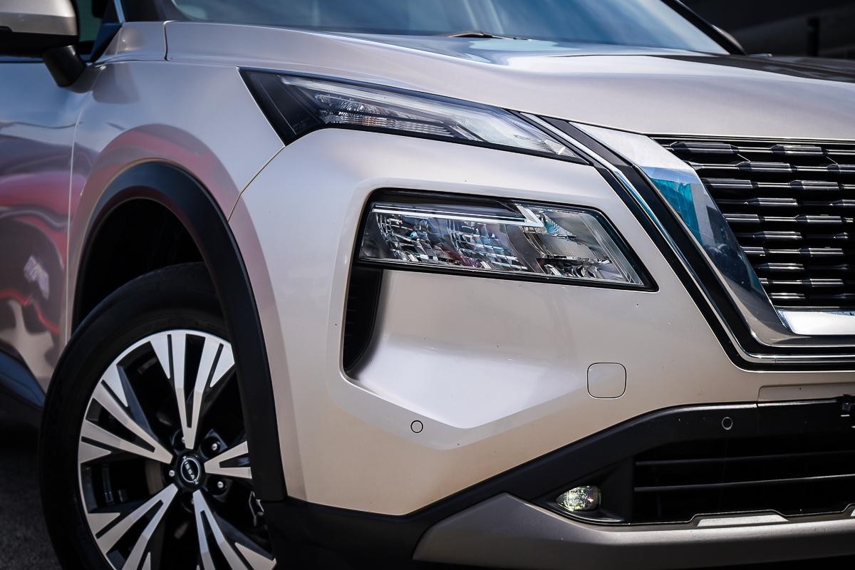 Nissan X-trail image 2