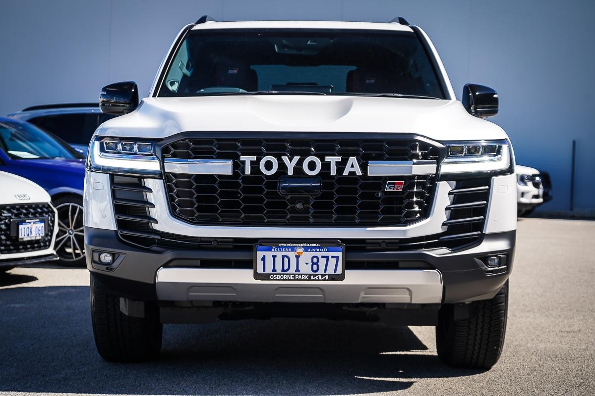 Toyota Landcruiser image 3