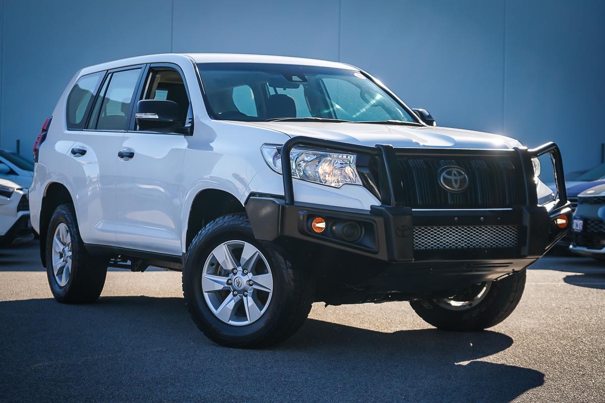 Toyota Landcruiser Prado image 1