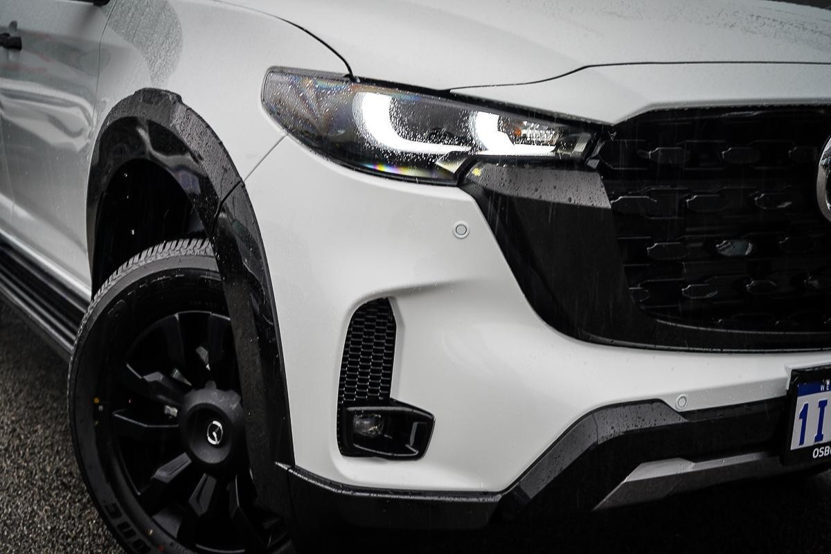 Mazda Bt-50 image 2