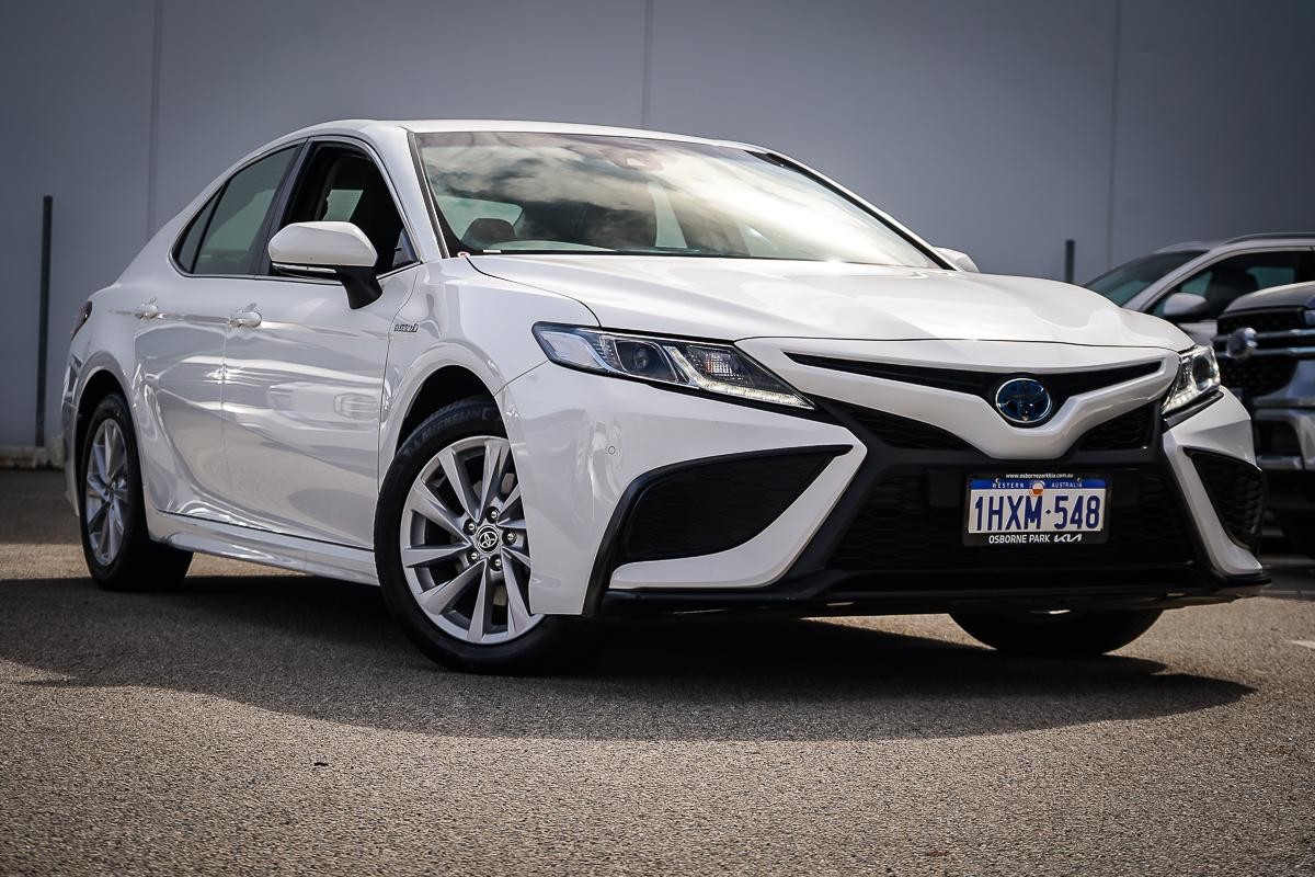 Toyota Camry image 1