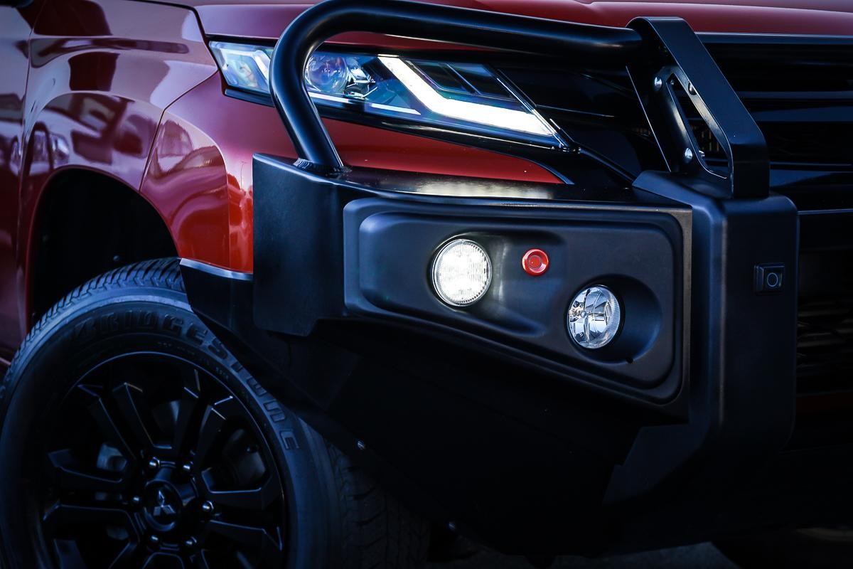 Mitsubishi Triton image 2