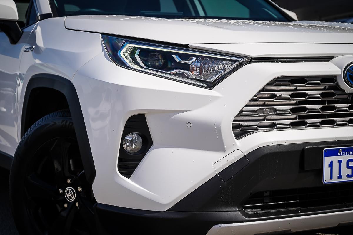 Toyota Rav4 image 2