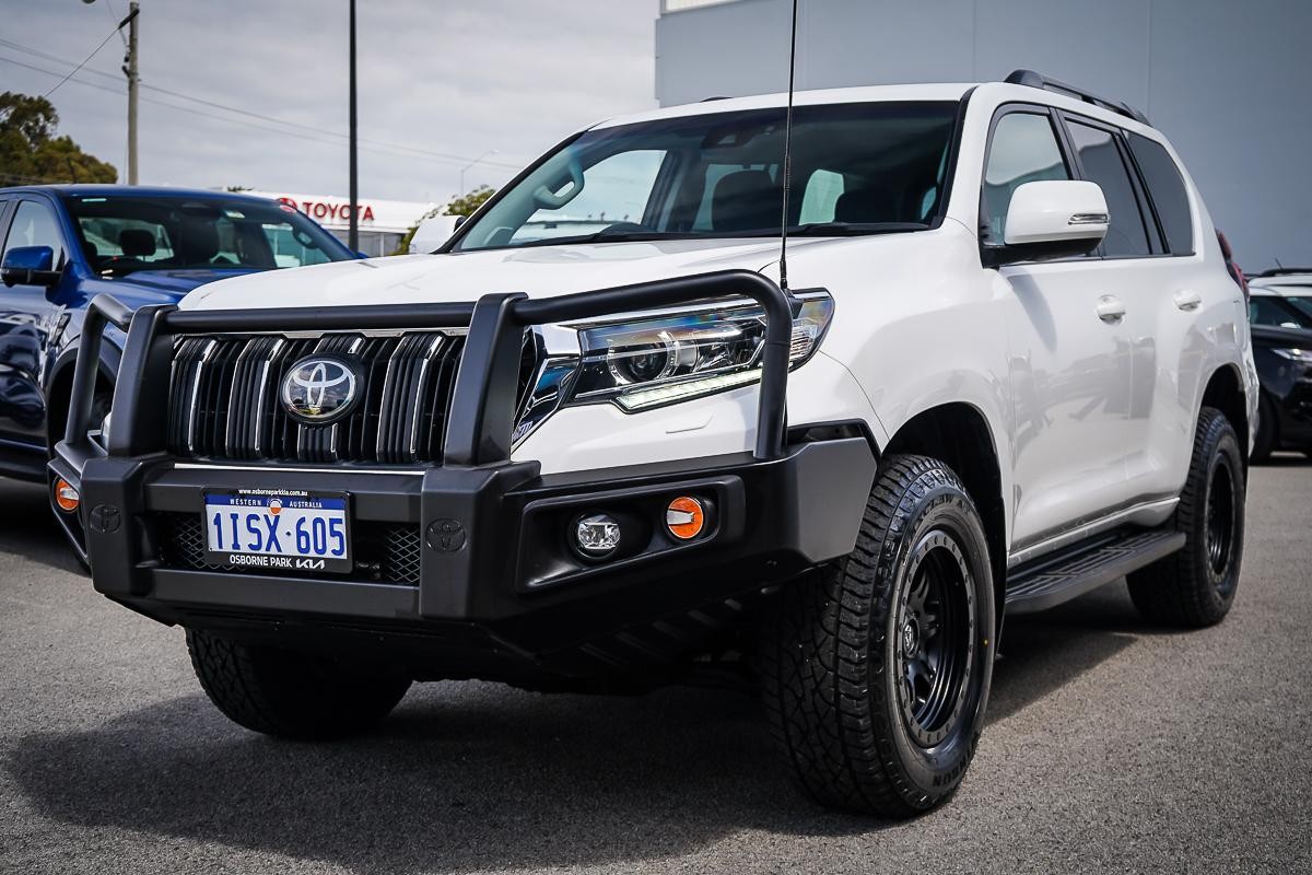 Toyota Landcruiser Prado image 4