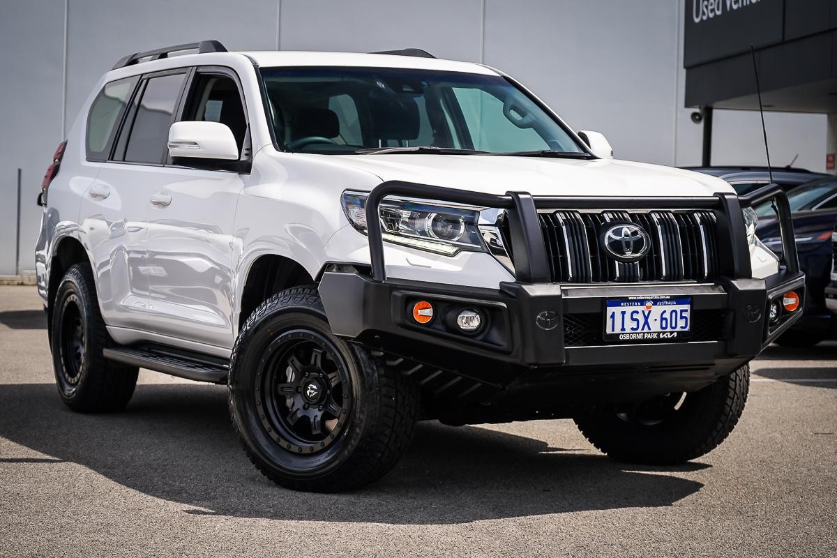Toyota Landcruiser Prado image 1