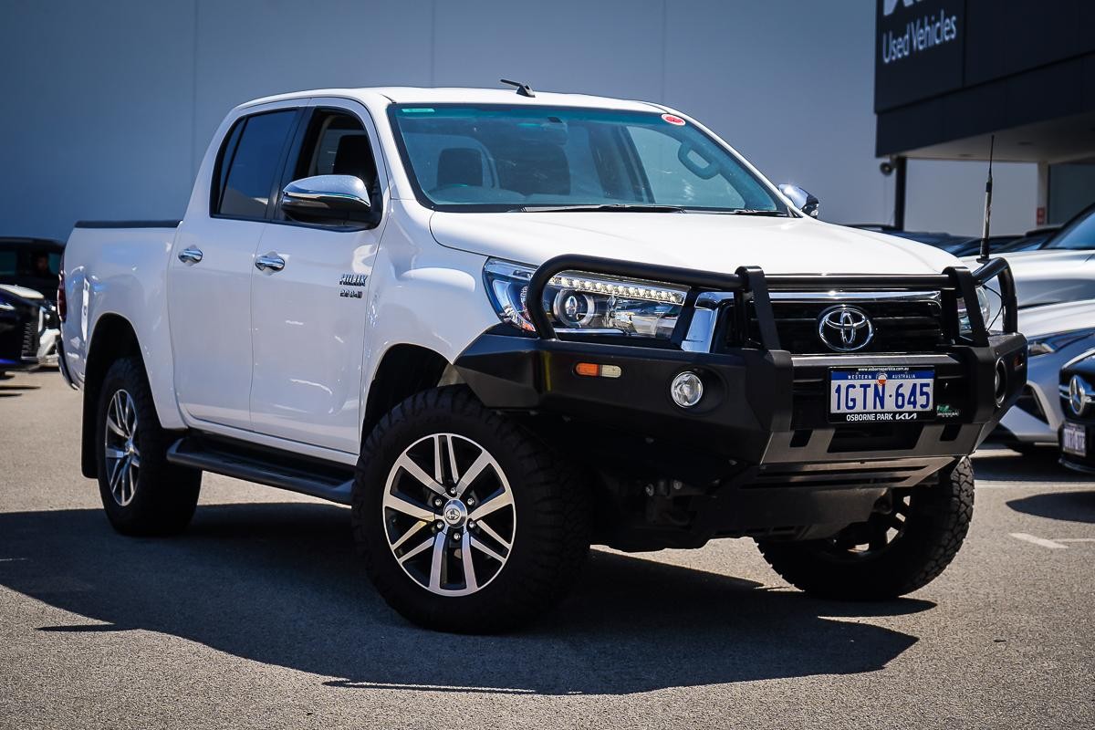 Toyota Hilux image 1
