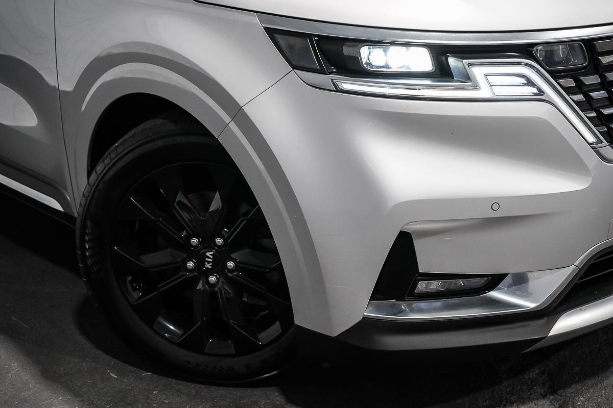 Kia Carnival image 2