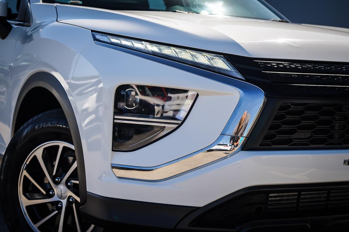 Mitsubishi Eclipse Cross image 2
