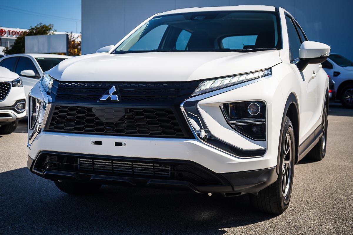 Mitsubishi Eclipse Cross image 4
