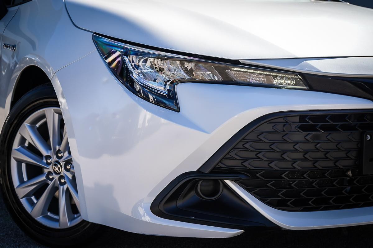 Toyota Corolla image 2