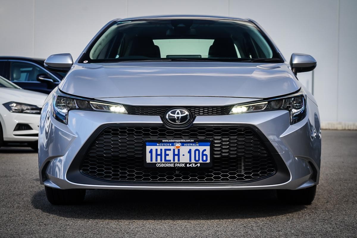 Toyota Corolla image 3