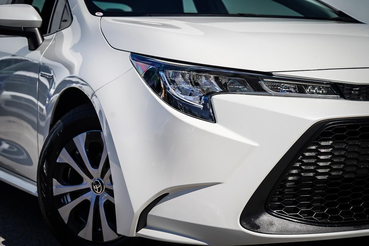 Toyota Corolla image 2
