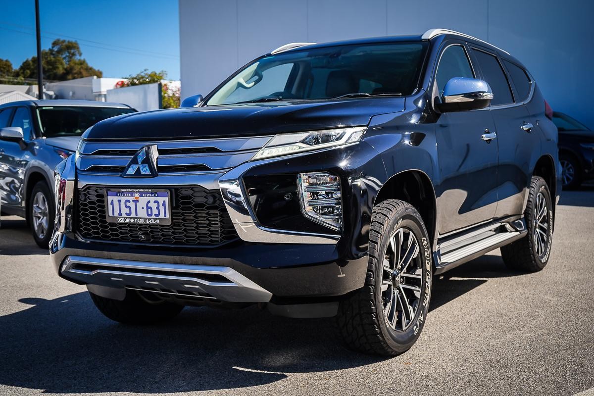 Mitsubishi Pajero Sport image 4