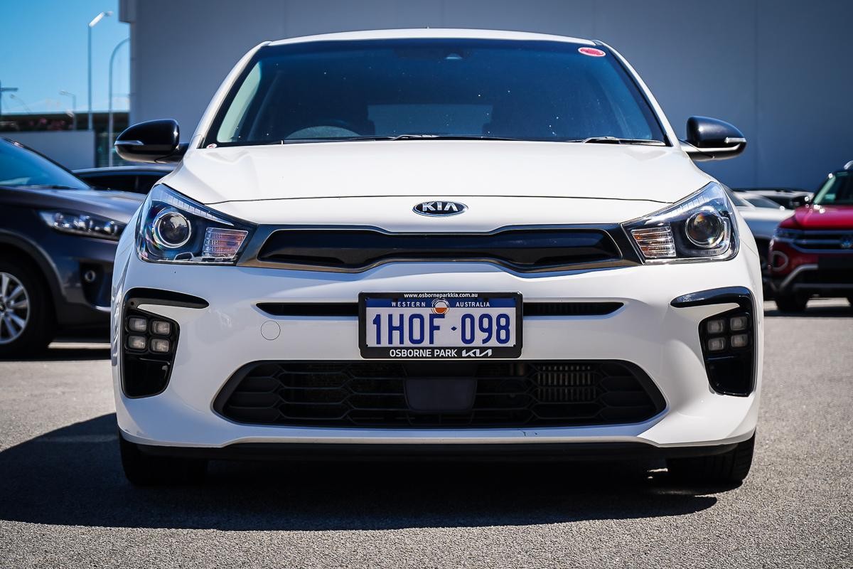 Kia Rio image 3