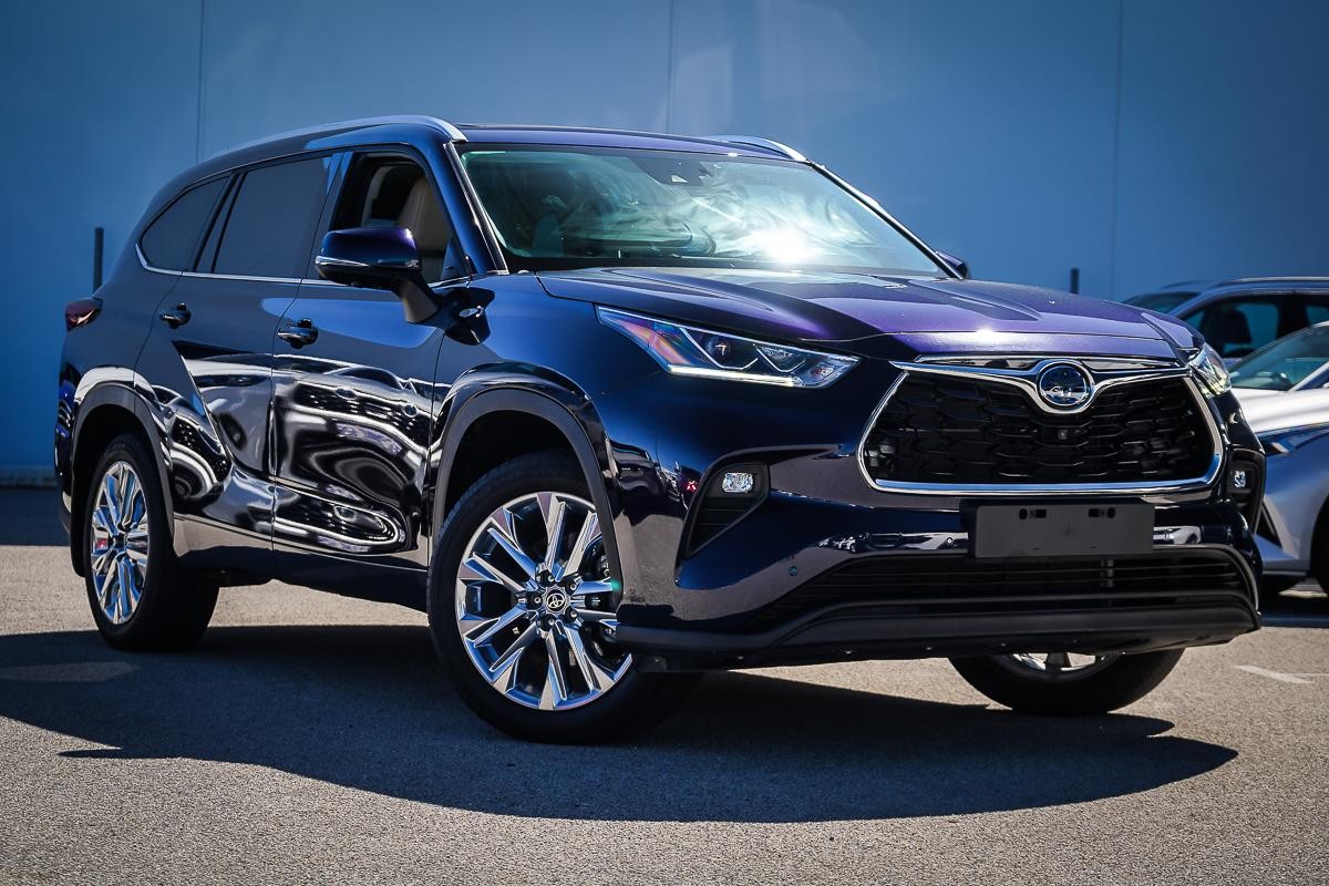Toyota Kluger image 1