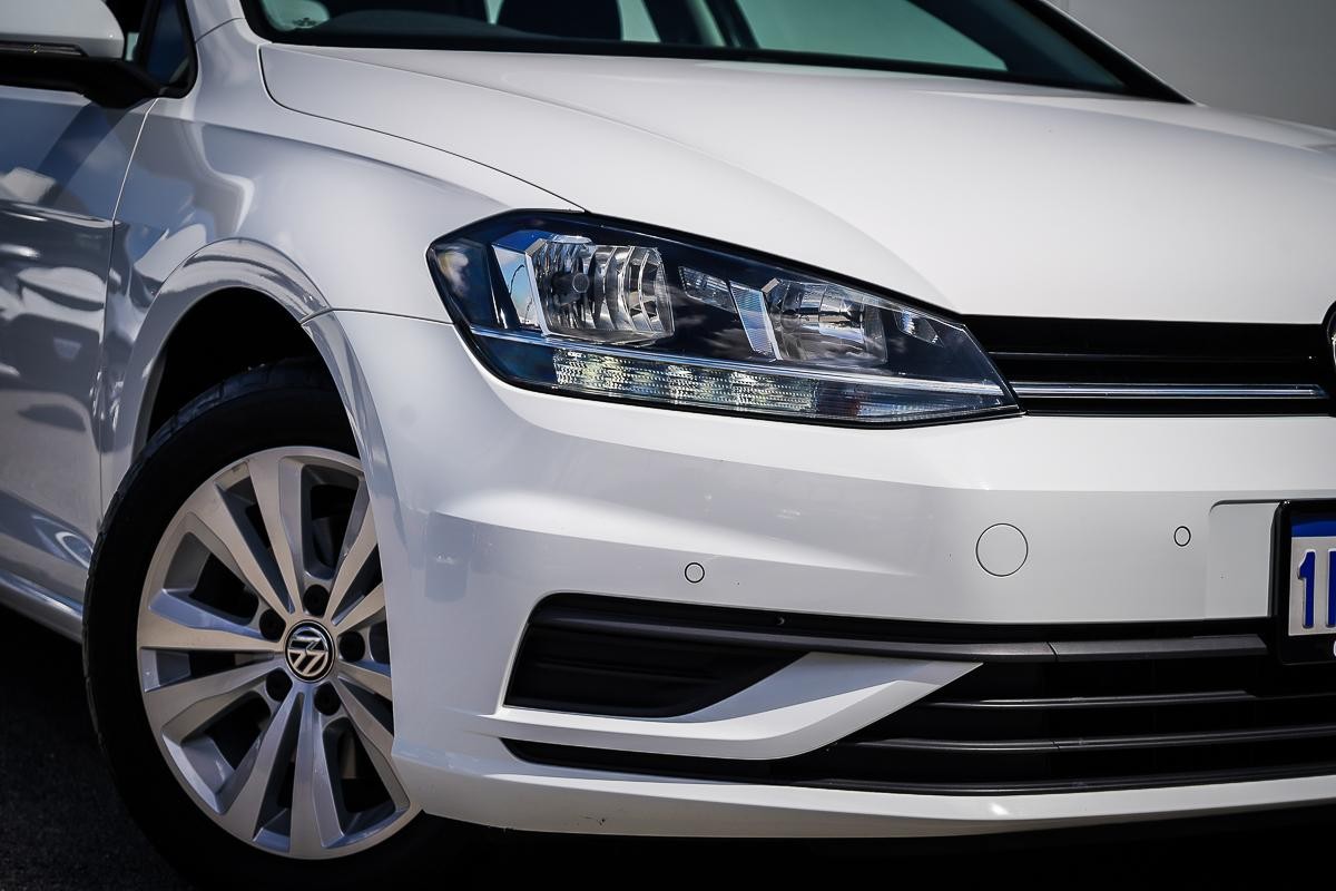 Volkswagen Golf image 2