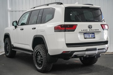 https://dvg-vehicle-assets.s3.amazonaws.com/1201679/44cvrdr0x1gxuxlcz9qy5es78.jpg