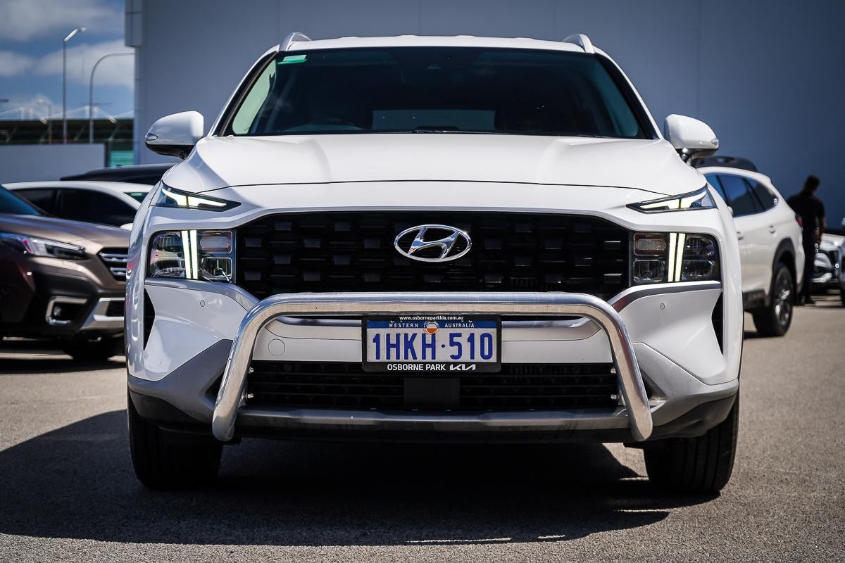 Hyundai Santa Fe image 3