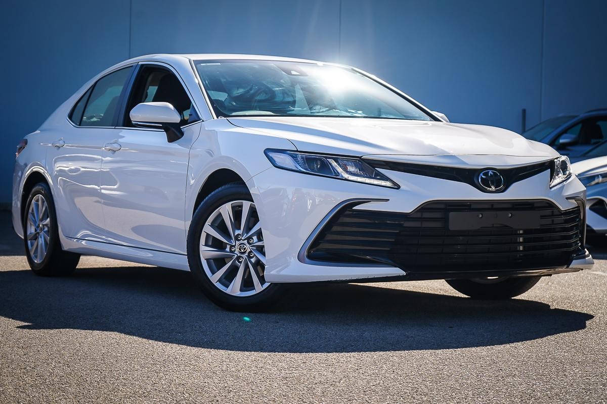 Toyota Camry image 1