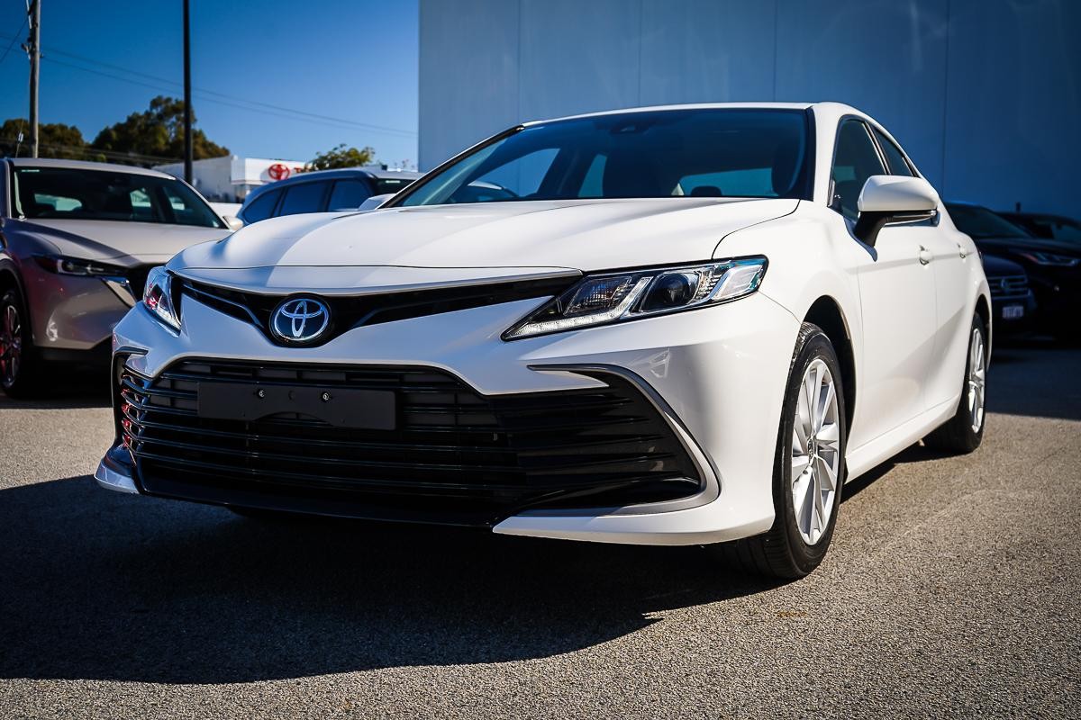 Toyota Camry image 4